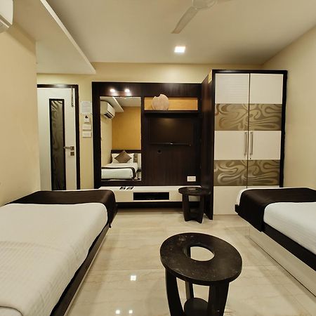 The Majlis Hotel - Colaba Bombay Exterior foto