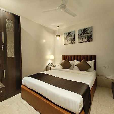 The Majlis Hotel - Colaba Bombay Exterior foto