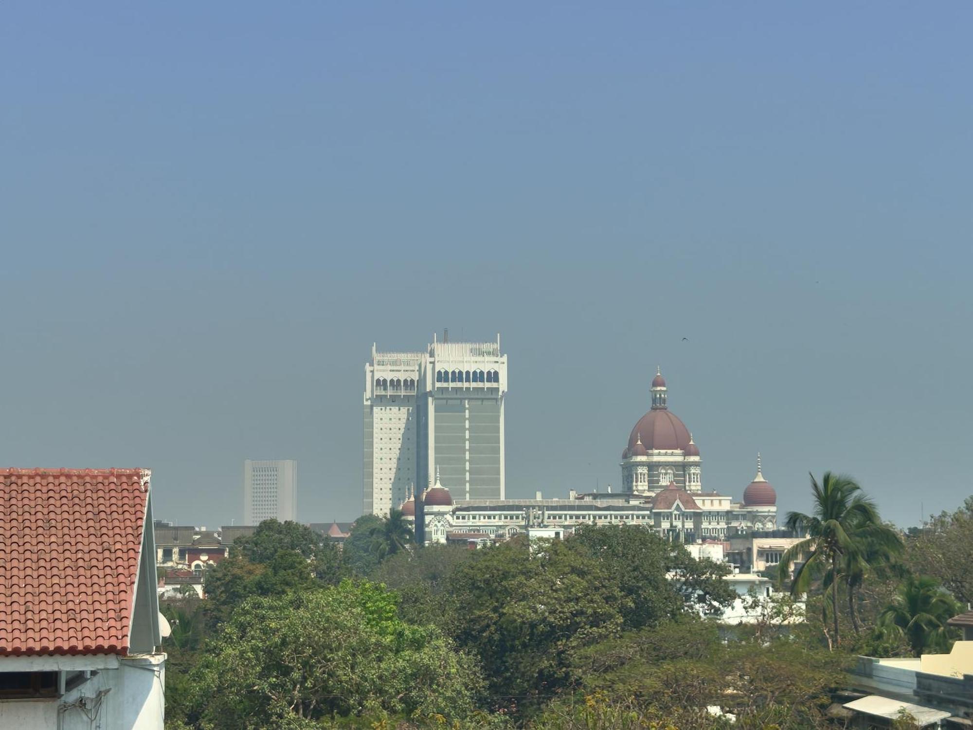 The Majlis Hotel - Colaba Bombay Exterior foto